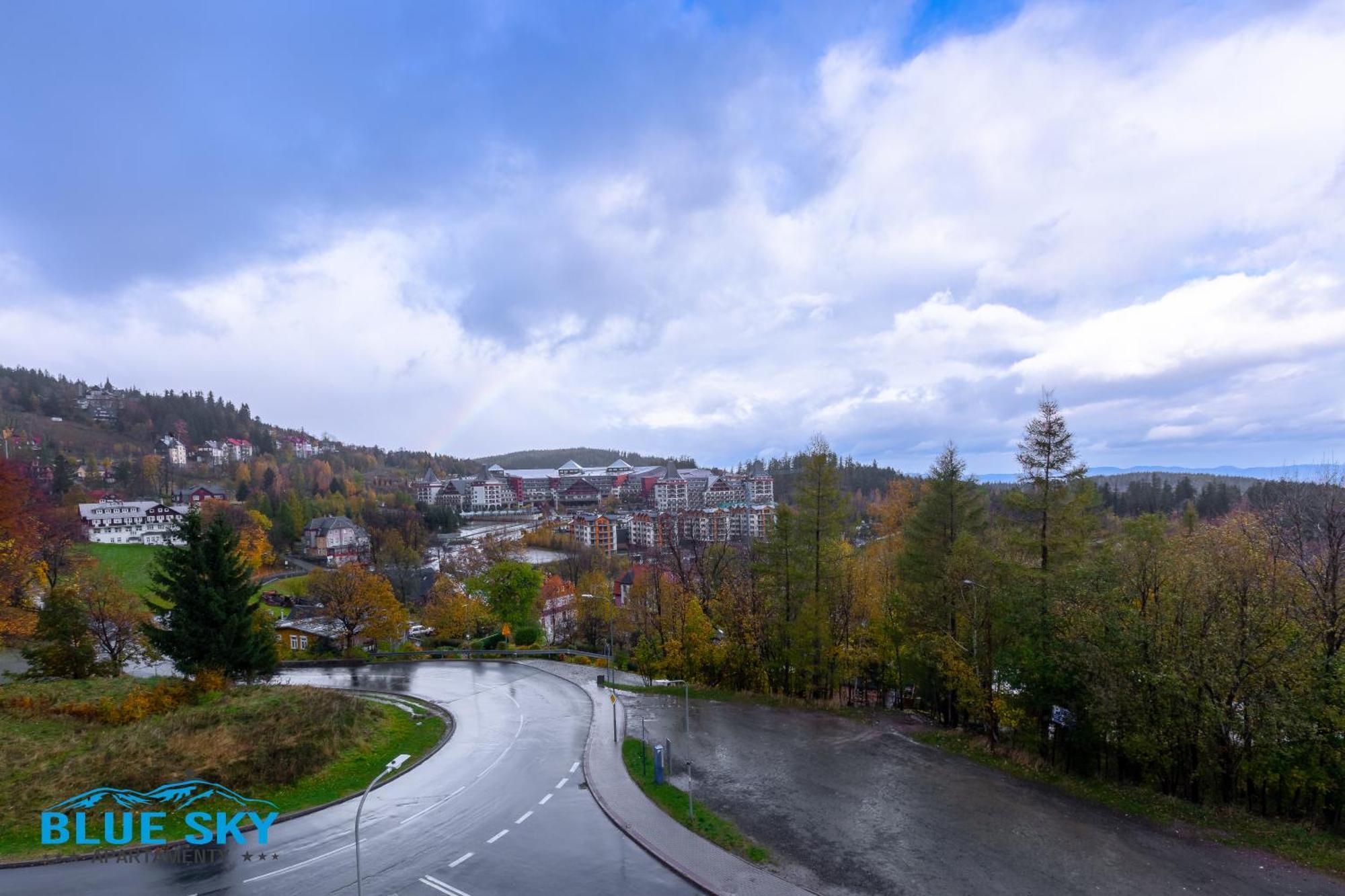 Apartamenty Bluesky - Karkonoska 13, Z Widokiem Na Gory, Blisko Szlakow I Wyciagow, W Zielonej Okolicy Karpacz Oda fotoğraf