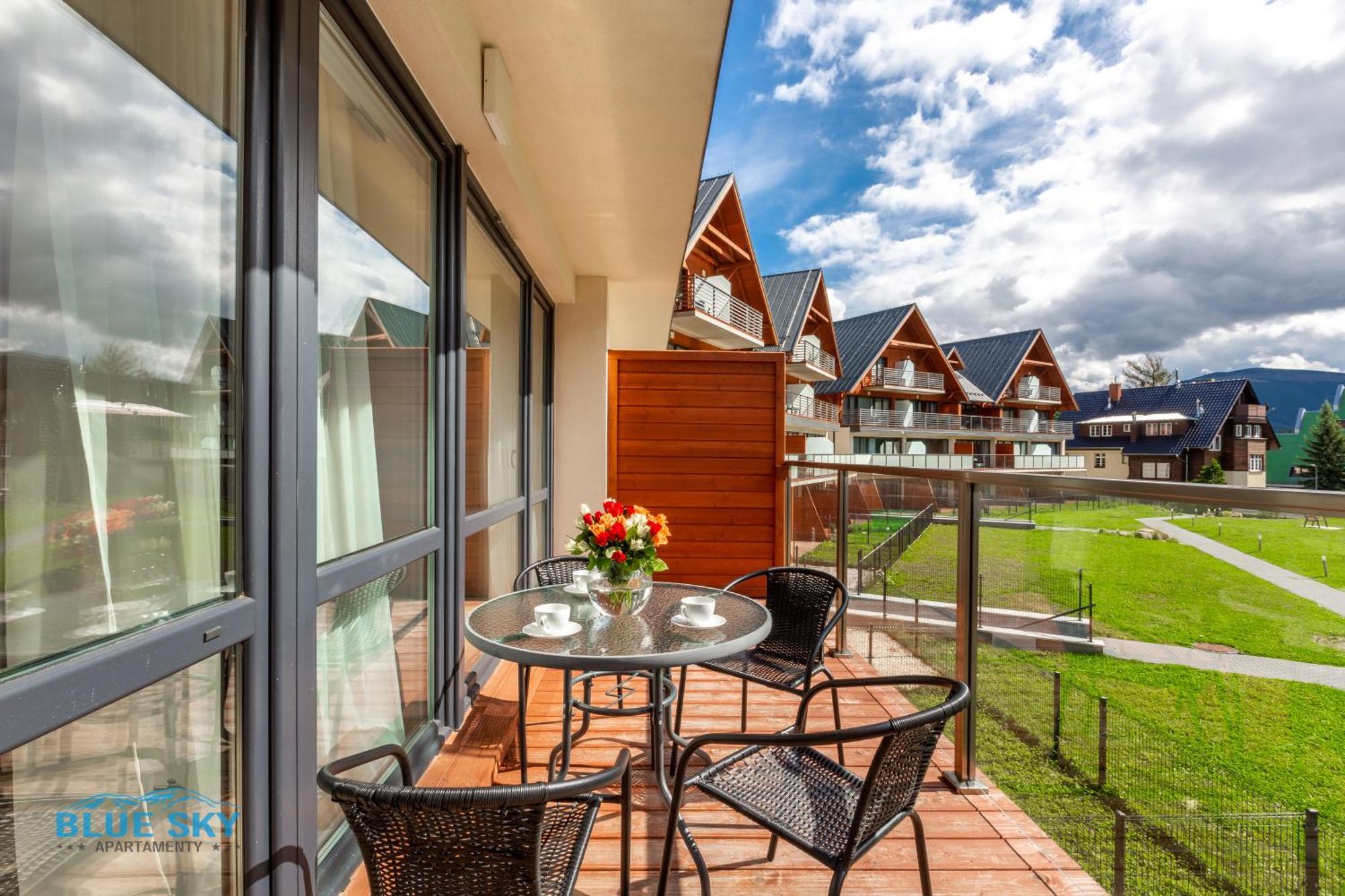 Apartamenty Bluesky - Karkonoska 13, Z Widokiem Na Gory, Blisko Szlakow I Wyciagow, W Zielonej Okolicy Karpacz Oda fotoğraf