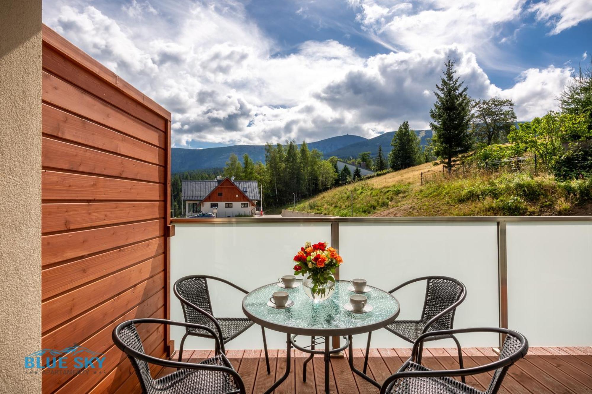 Apartamenty Bluesky - Karkonoska 13, Z Widokiem Na Gory, Blisko Szlakow I Wyciagow, W Zielonej Okolicy Karpacz Oda fotoğraf