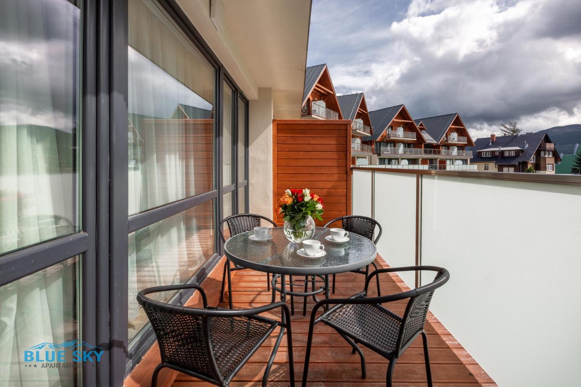 Apartamenty Bluesky - Karkonoska 13, Z Widokiem Na Gory, Blisko Szlakow I Wyciagow, W Zielonej Okolicy Karpacz Oda fotoğraf