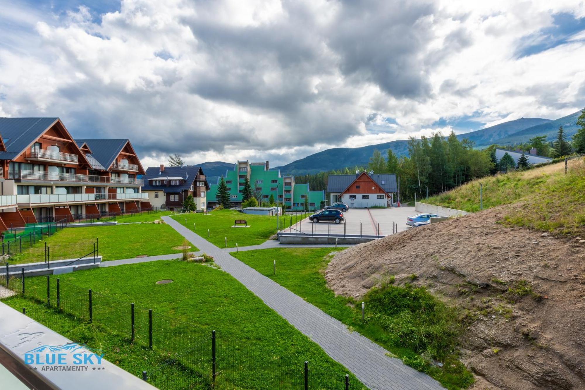 Apartamenty Bluesky - Karkonoska 13, Z Widokiem Na Gory, Blisko Szlakow I Wyciagow, W Zielonej Okolicy Karpacz Oda fotoğraf