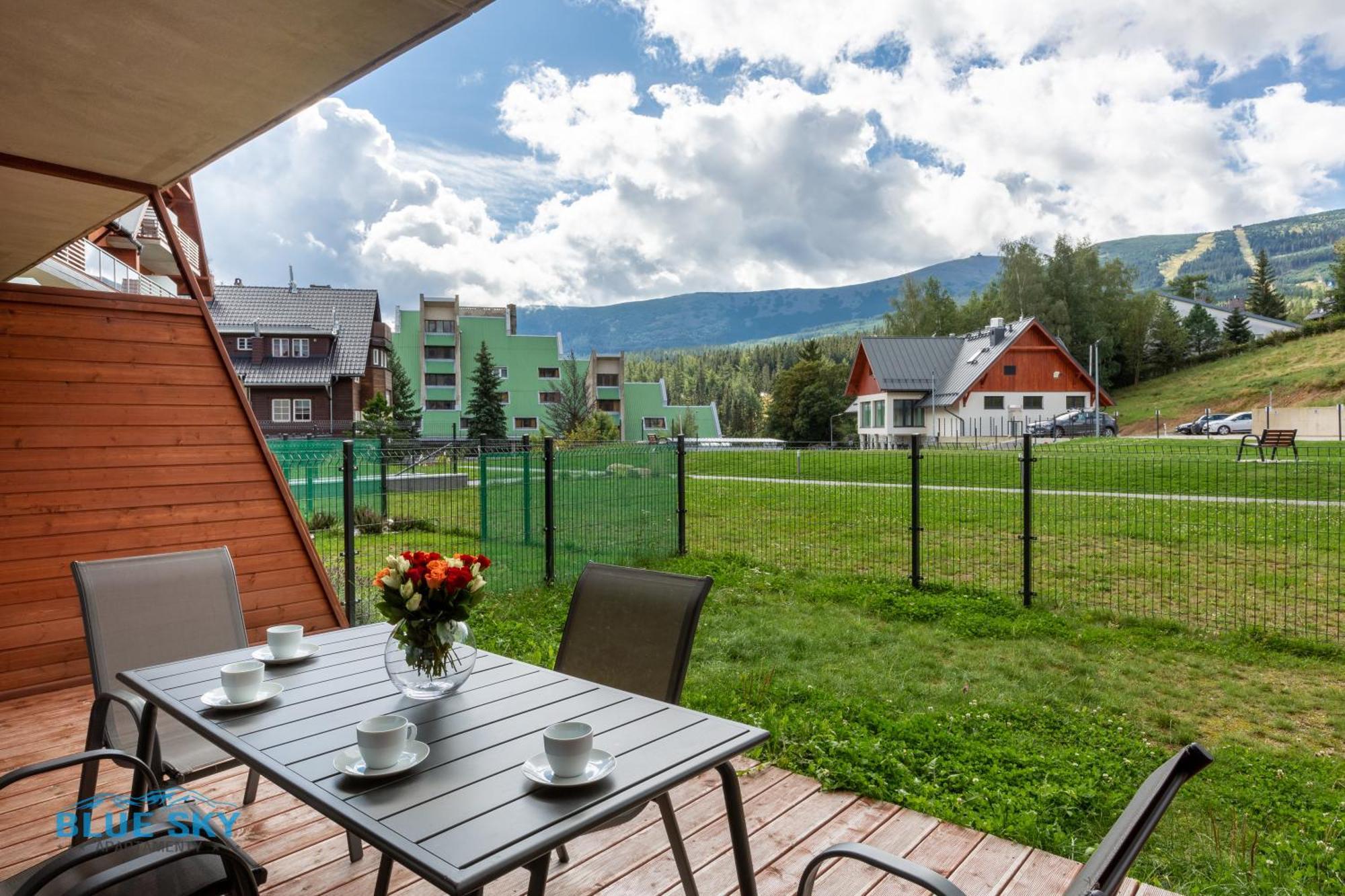 Apartamenty Bluesky - Karkonoska 13, Z Widokiem Na Gory, Blisko Szlakow I Wyciagow, W Zielonej Okolicy Karpacz Oda fotoğraf